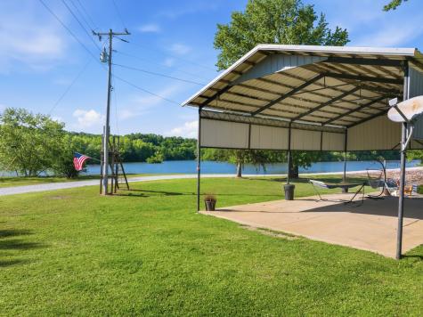 0 Jakes Point Decaturville TN 38329