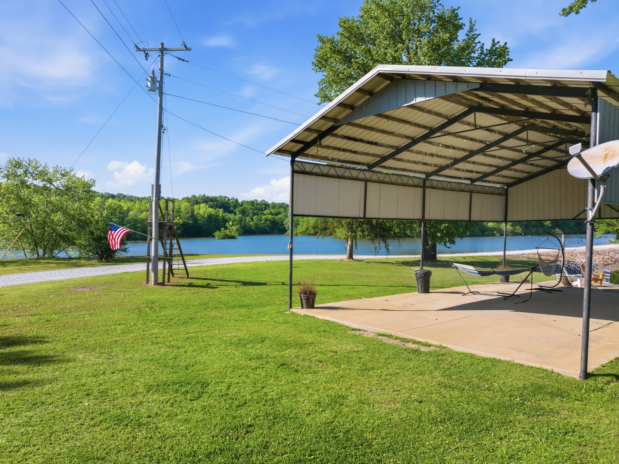 0 Jakes Point Decaturville TN 38329