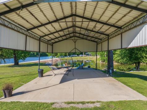 0 Jakes Point Decaturville TN 38329