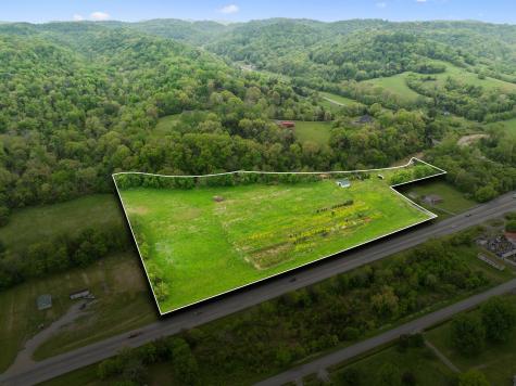 3904 Highway 31, E Bethpage TN 37022