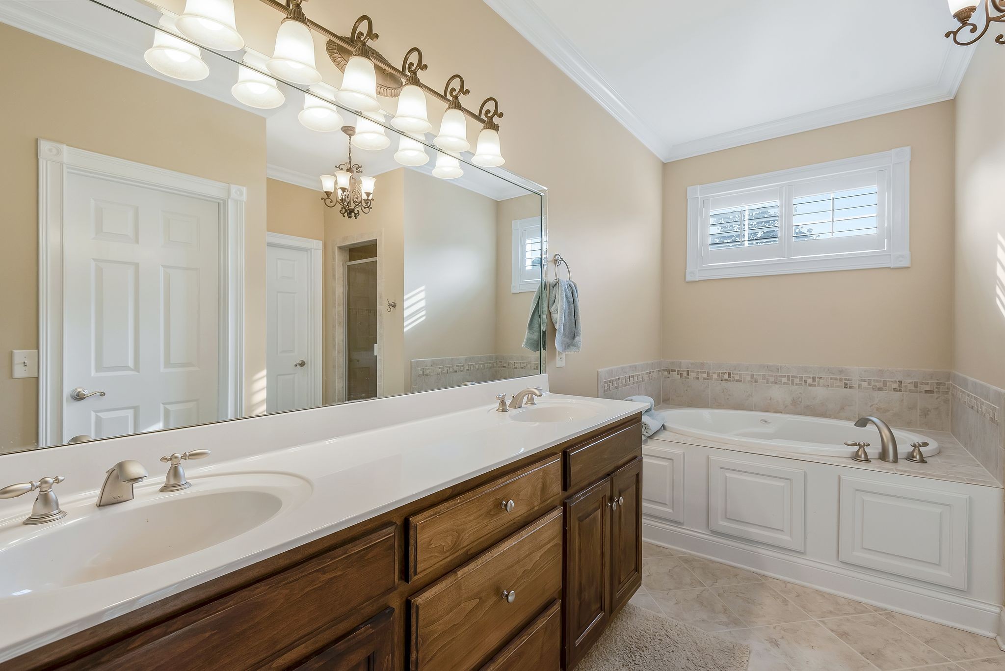 203 Keene Vly, N Hendersonville TN 37075