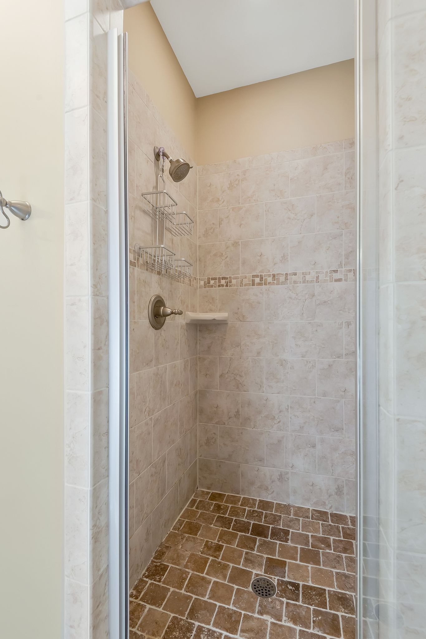 203 Keene Vly, N Hendersonville TN 37075