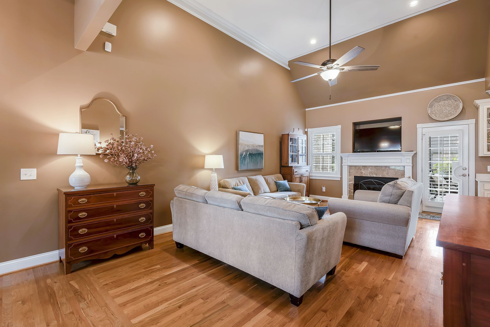 203 Keene Vly, N Hendersonville TN 37075