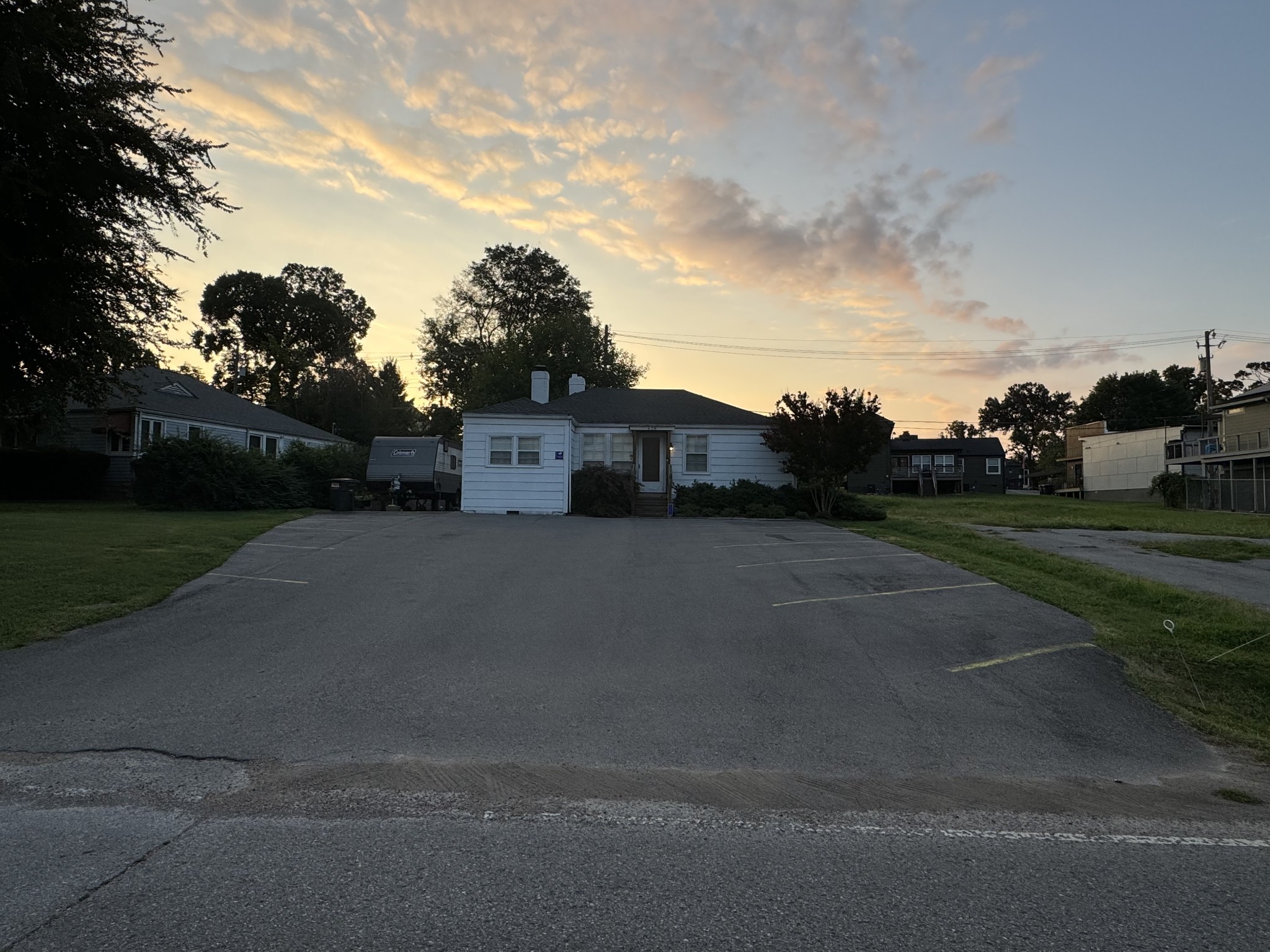 628 W Iris Drive Nashville TN 37204