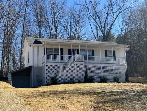 60 Windy Hills Lane Mc Ewen TN 37101