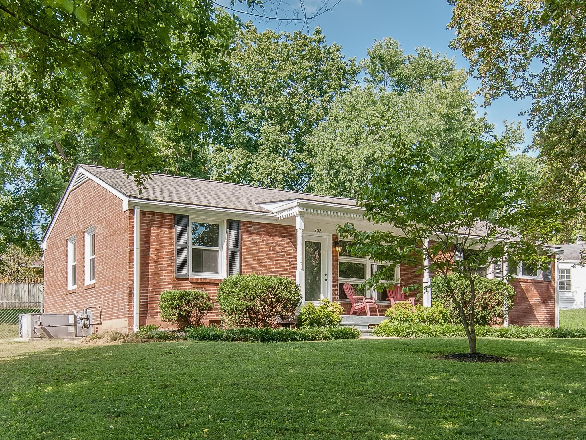 202 Pleasant Drive Columbia TN 38401