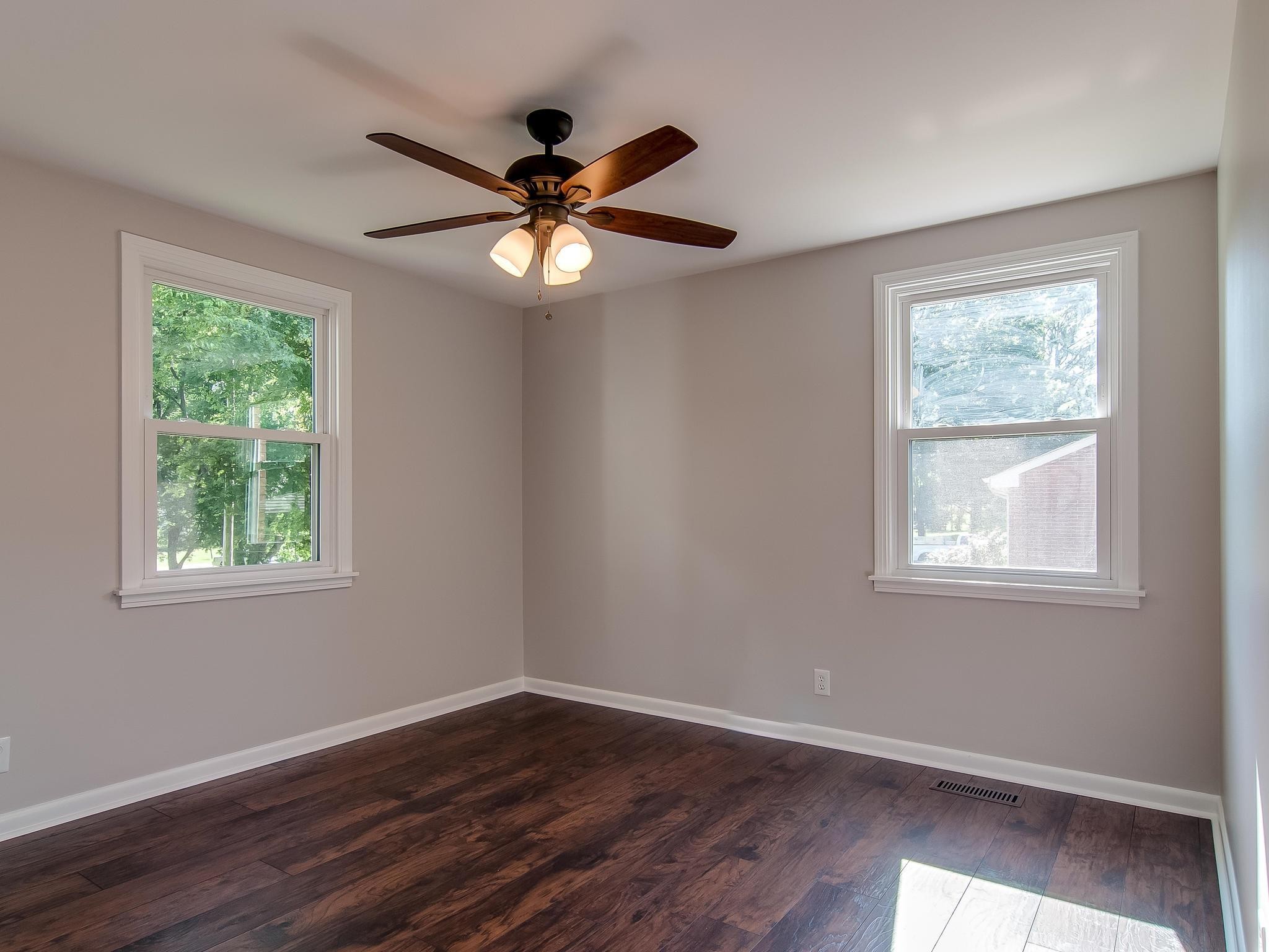 202 Pleasant Drive Columbia TN 38401