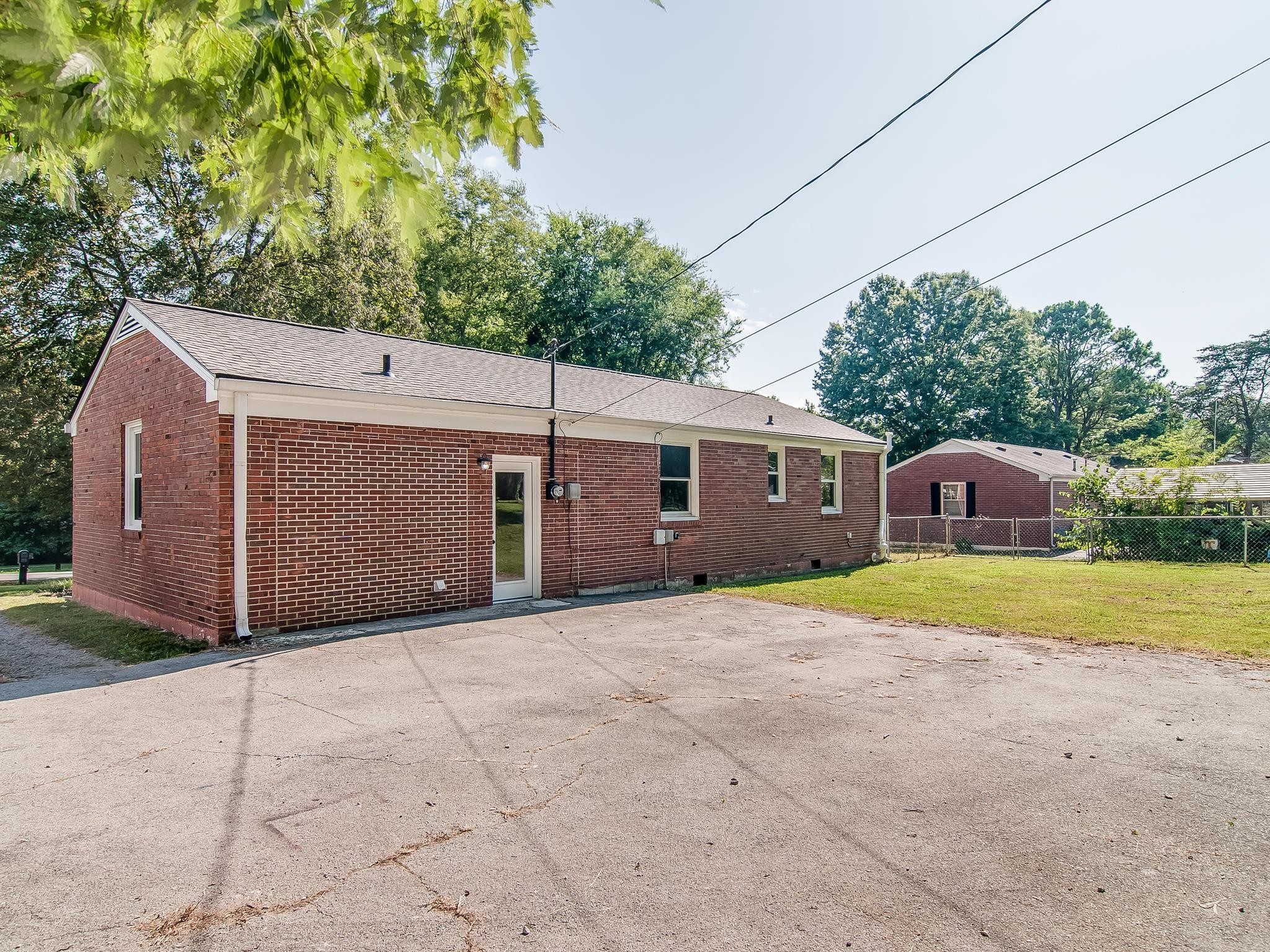 202 Pleasant Drive Columbia TN 38401