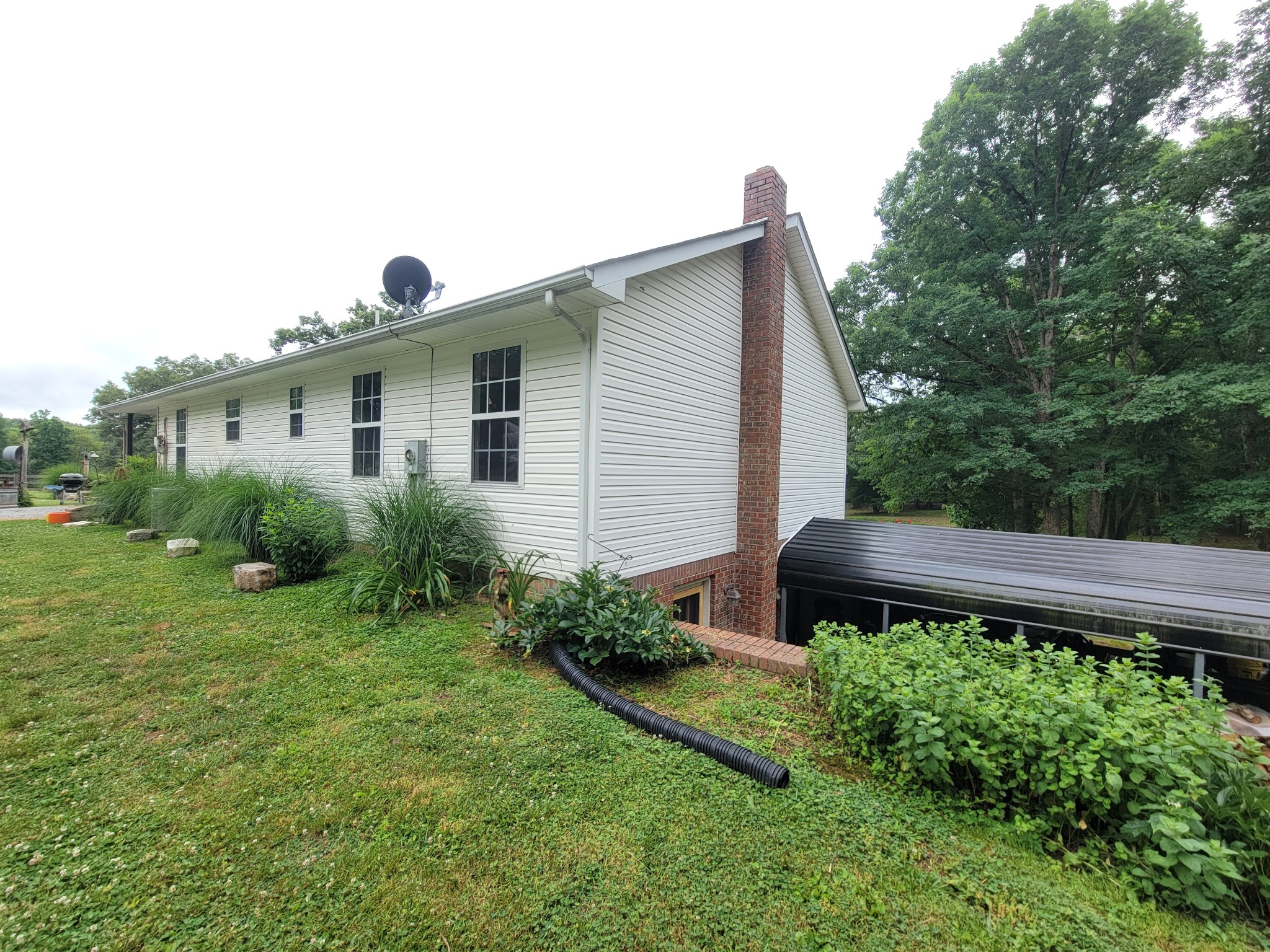 1089 Jim Clark Road Erin TN 37061