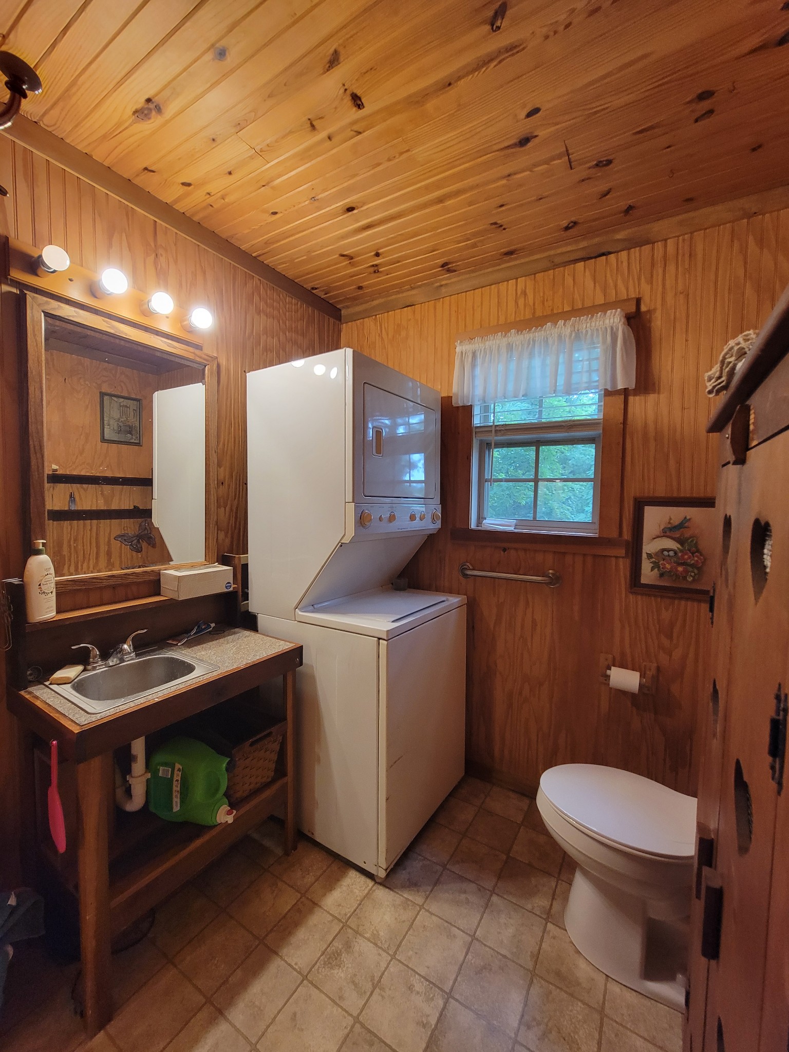 1089 Jim Clark Road Erin TN 37061