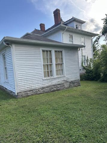 704 Main St, N Carthage TN 37030