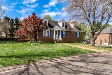 507 Thatcher Trace Murfreesboro TN 37129