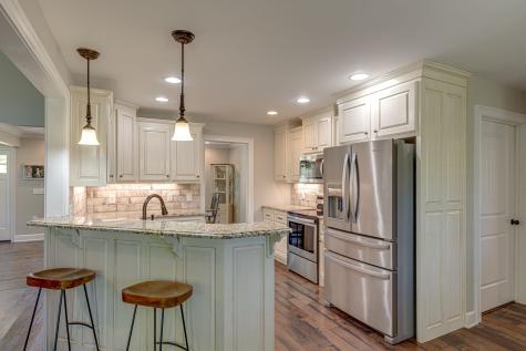 205 Lakeview Drive Hohenwald TN 38462