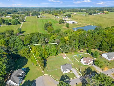 1016 Larkspur Meadows Lane Portland TN 37148