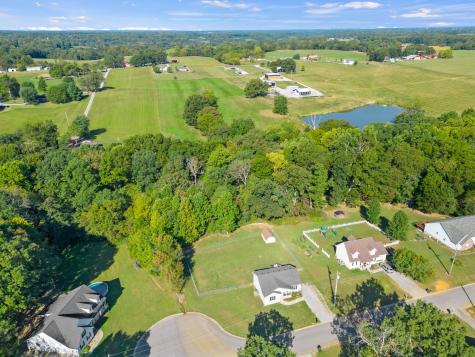 1016 Larkspur Meadows Lane Portland TN 37148