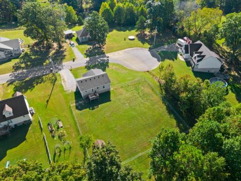 1016 Larkspur Meadows Lane Portland TN 37148