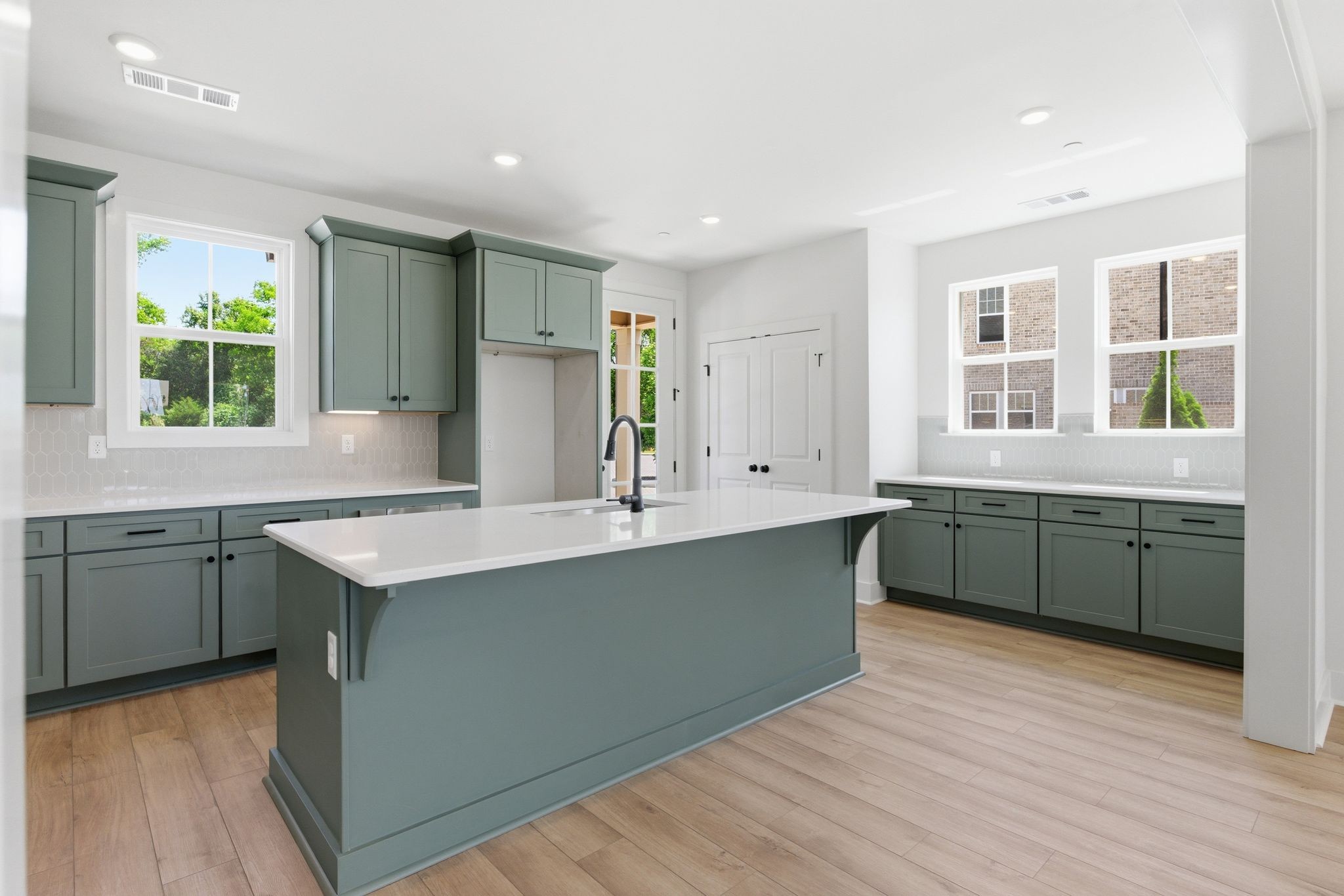 136 Nearwater Place Hendersonville TN 37075