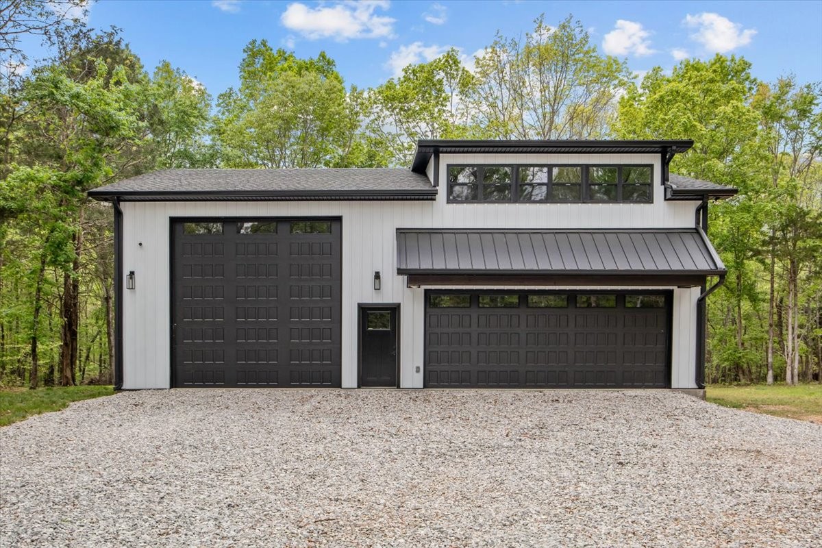 555 Parrish Lane Mc Ewen TN 37101