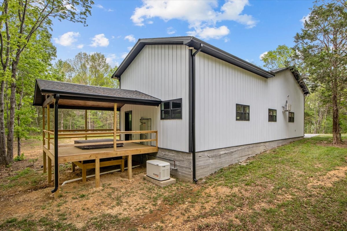 555 Parrish Lane Mc Ewen TN 37101