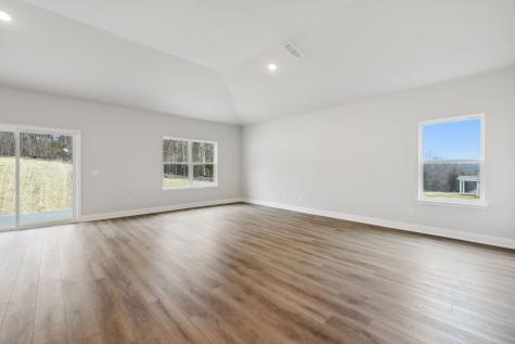 126 Cades Bluff Lebanon TN 37087
