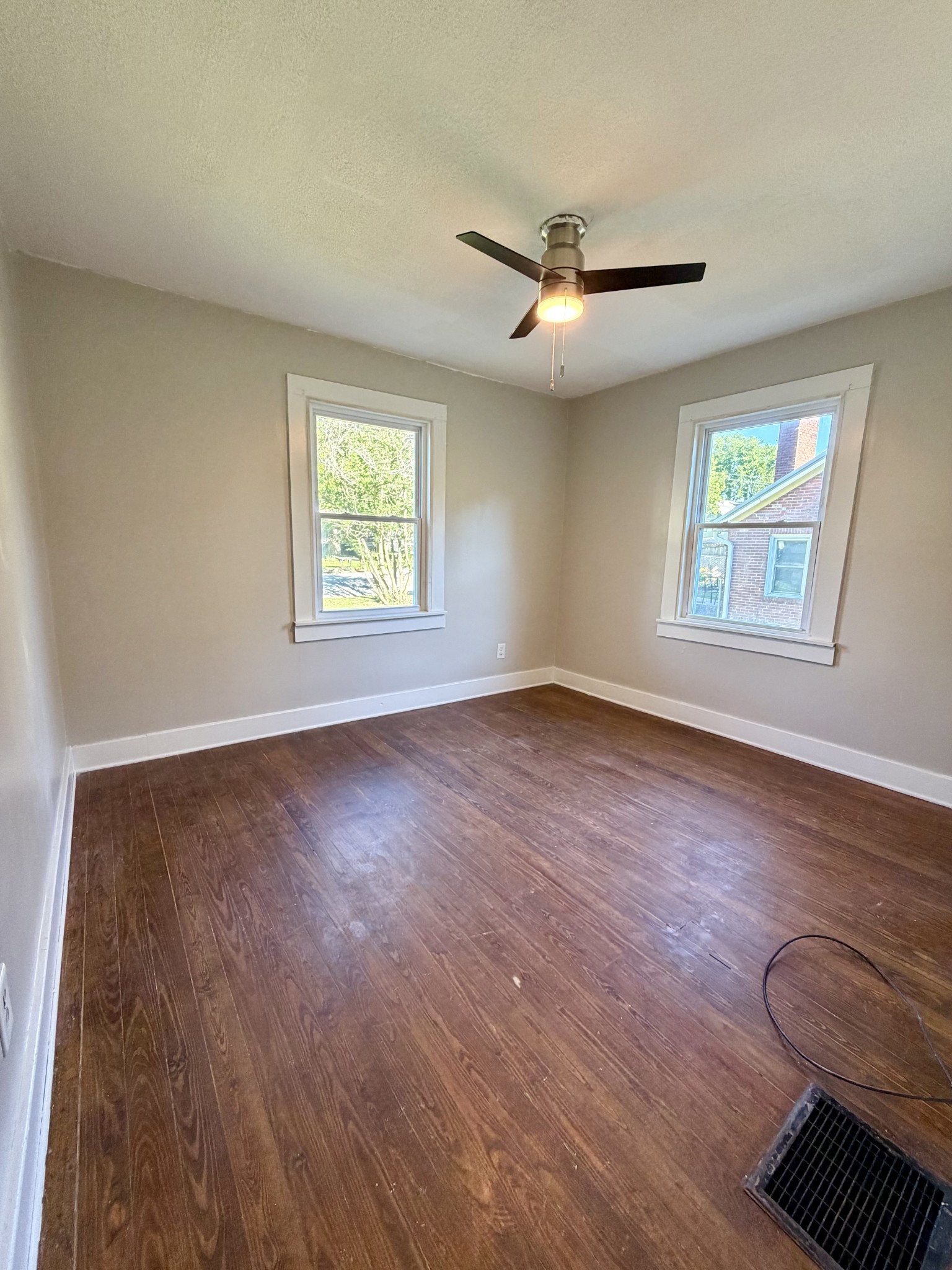 1602 Columbia Avenue Columbia TN 38401