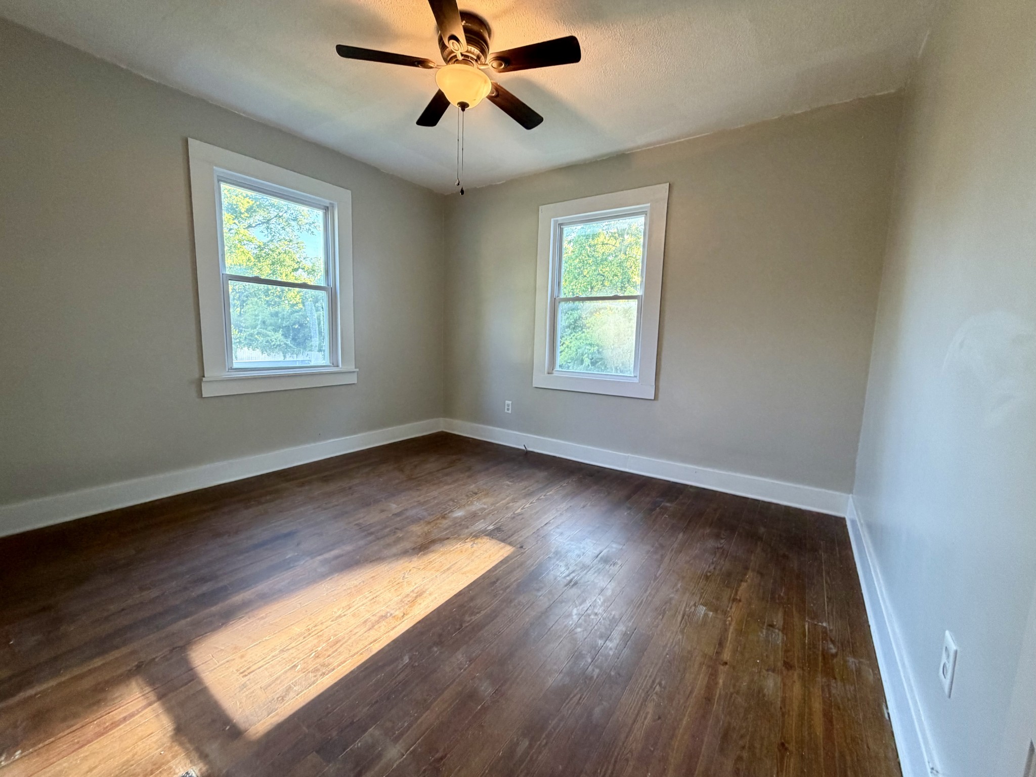 1602 Columbia Avenue Columbia TN 38401