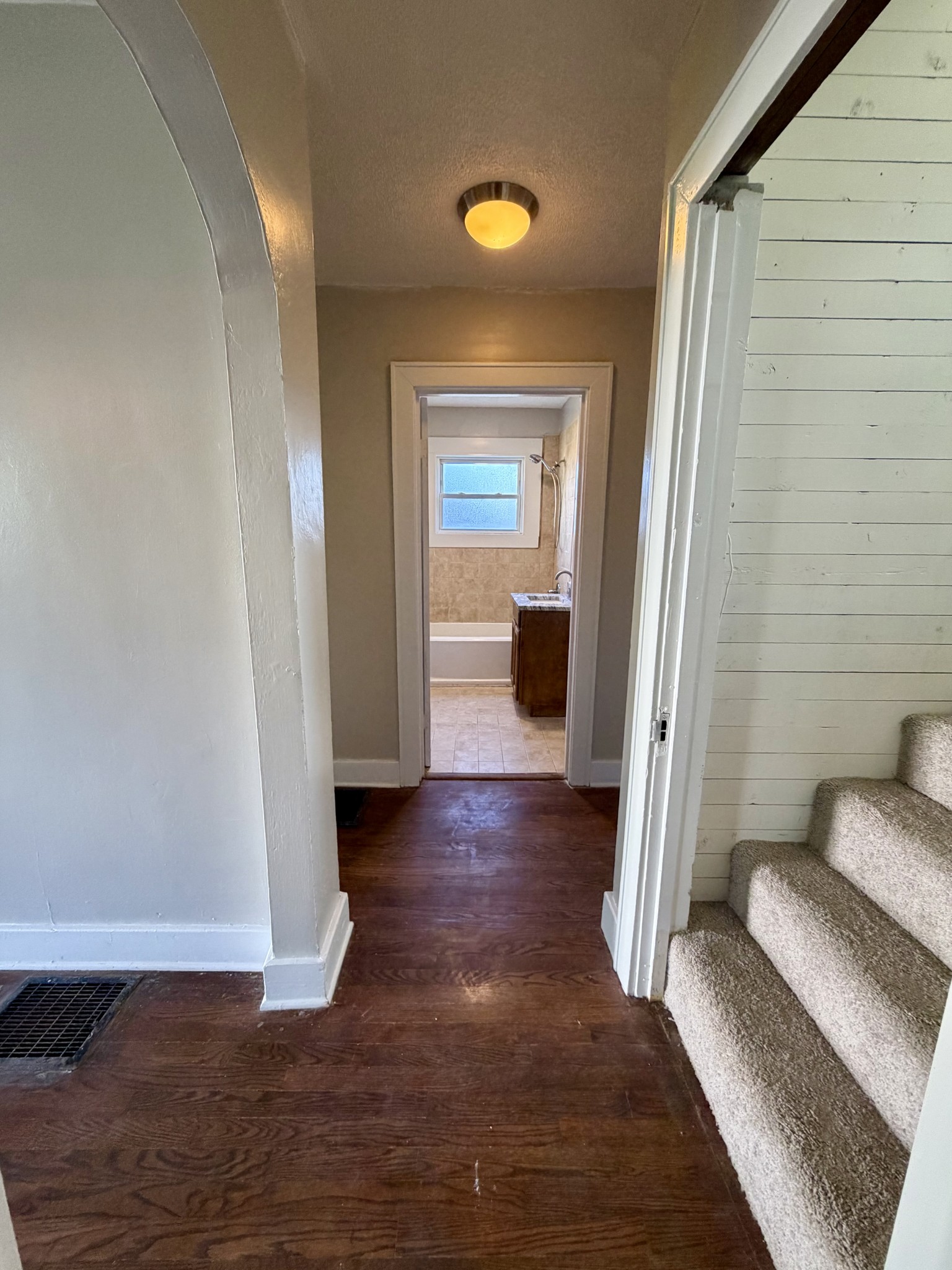 1602 Columbia Avenue Columbia TN 38401