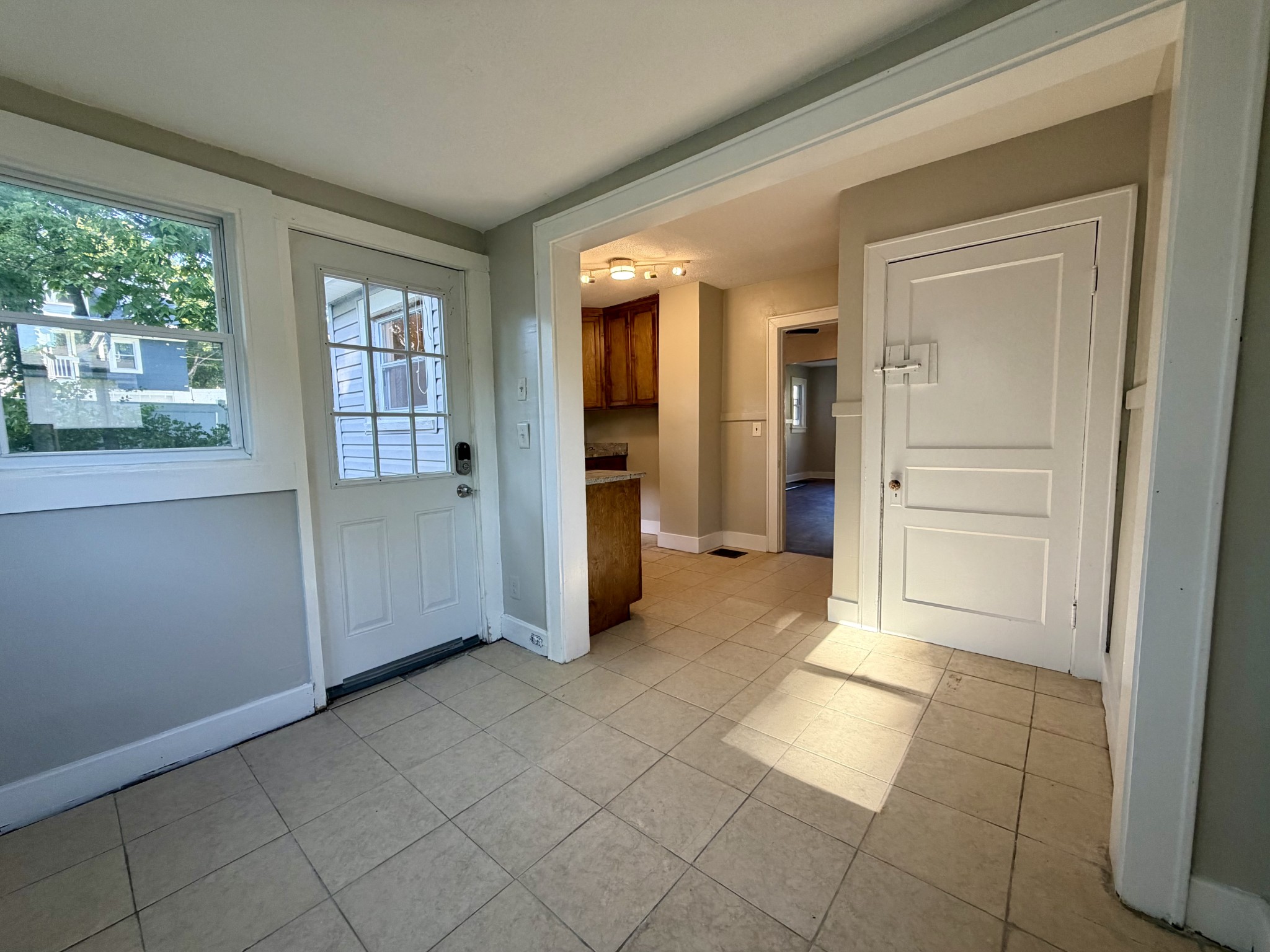 1602 Columbia Avenue Columbia TN 38401