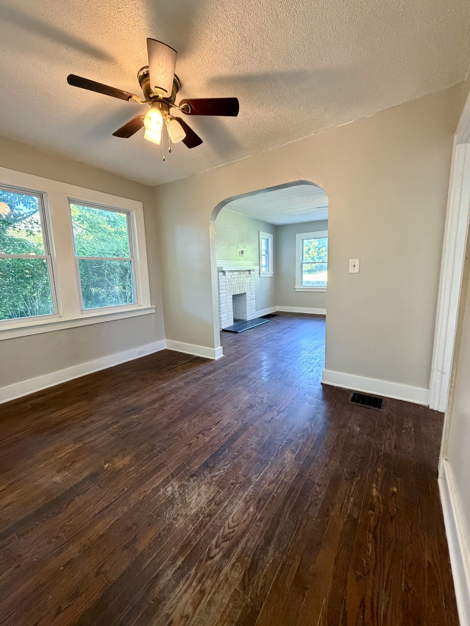 1602 Columbia Avenue Columbia TN 38401