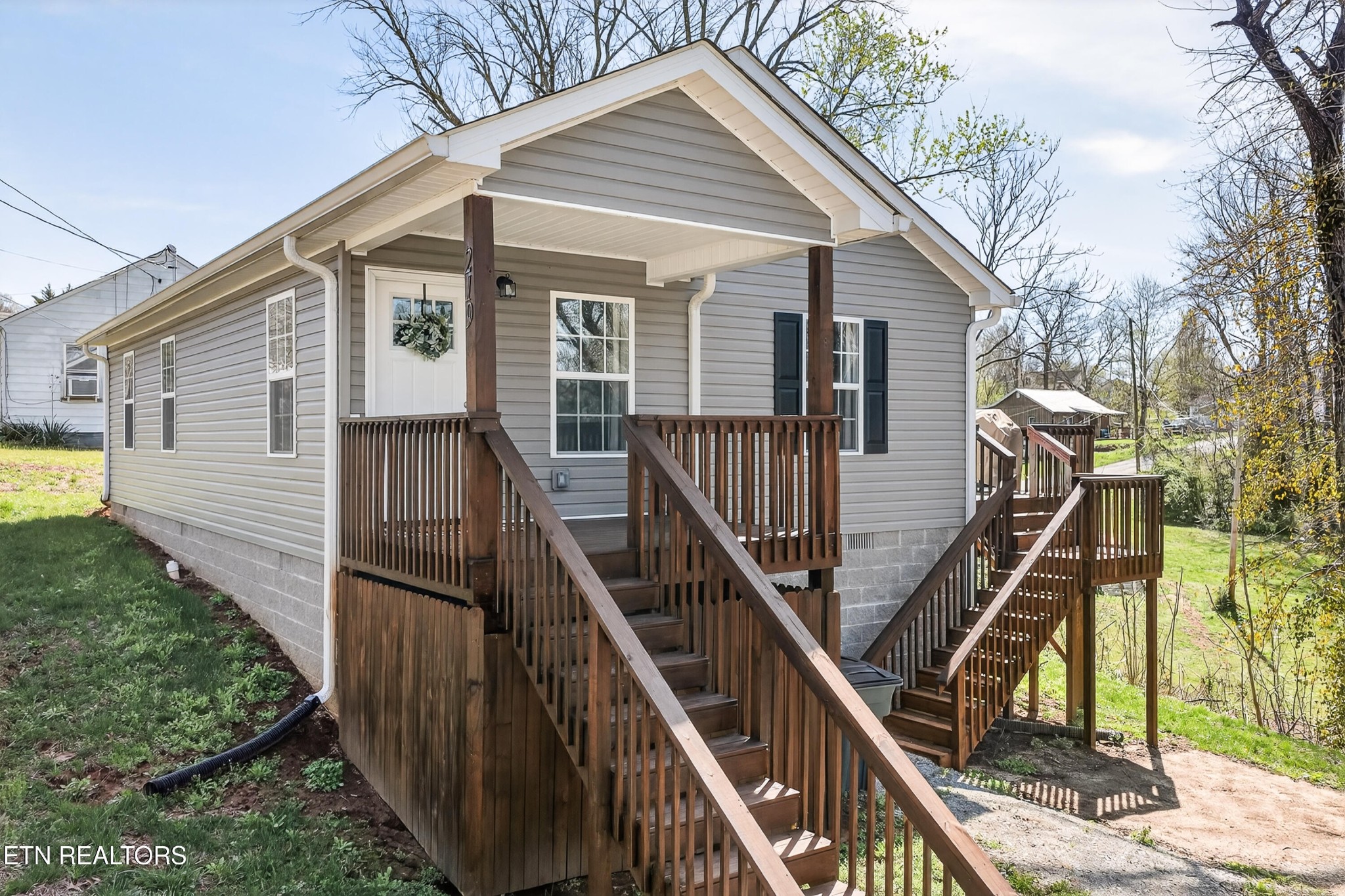 219 E Bronson Street Sparta TN 38583