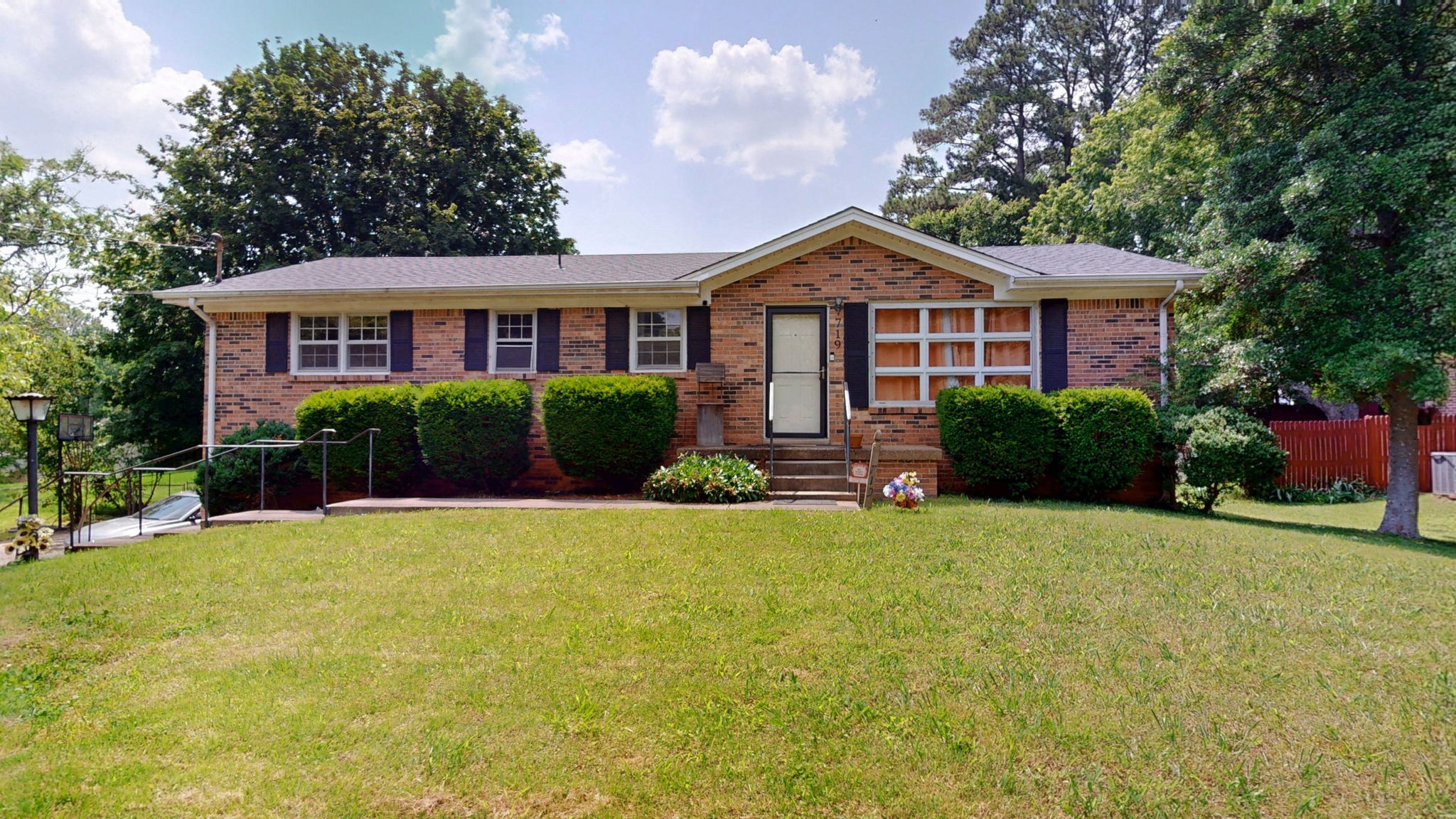 719 Cheairs Circle Columbia TN 38401