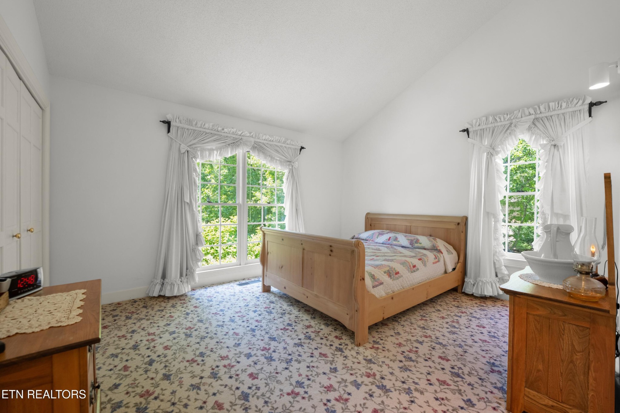 15 Cloverdale Circle Crossville TN 38558