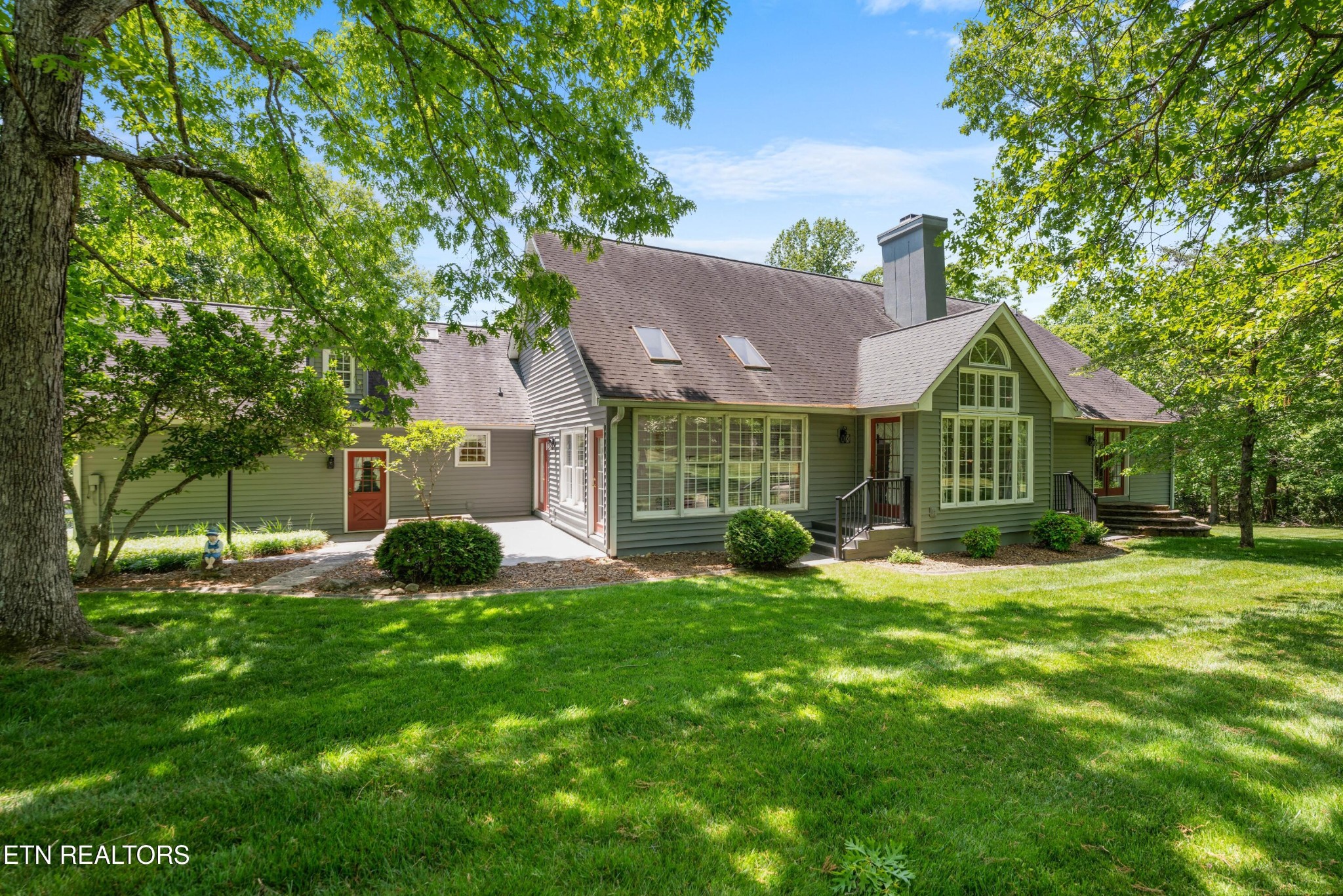 15 Cloverdale Circle Crossville TN 38558
