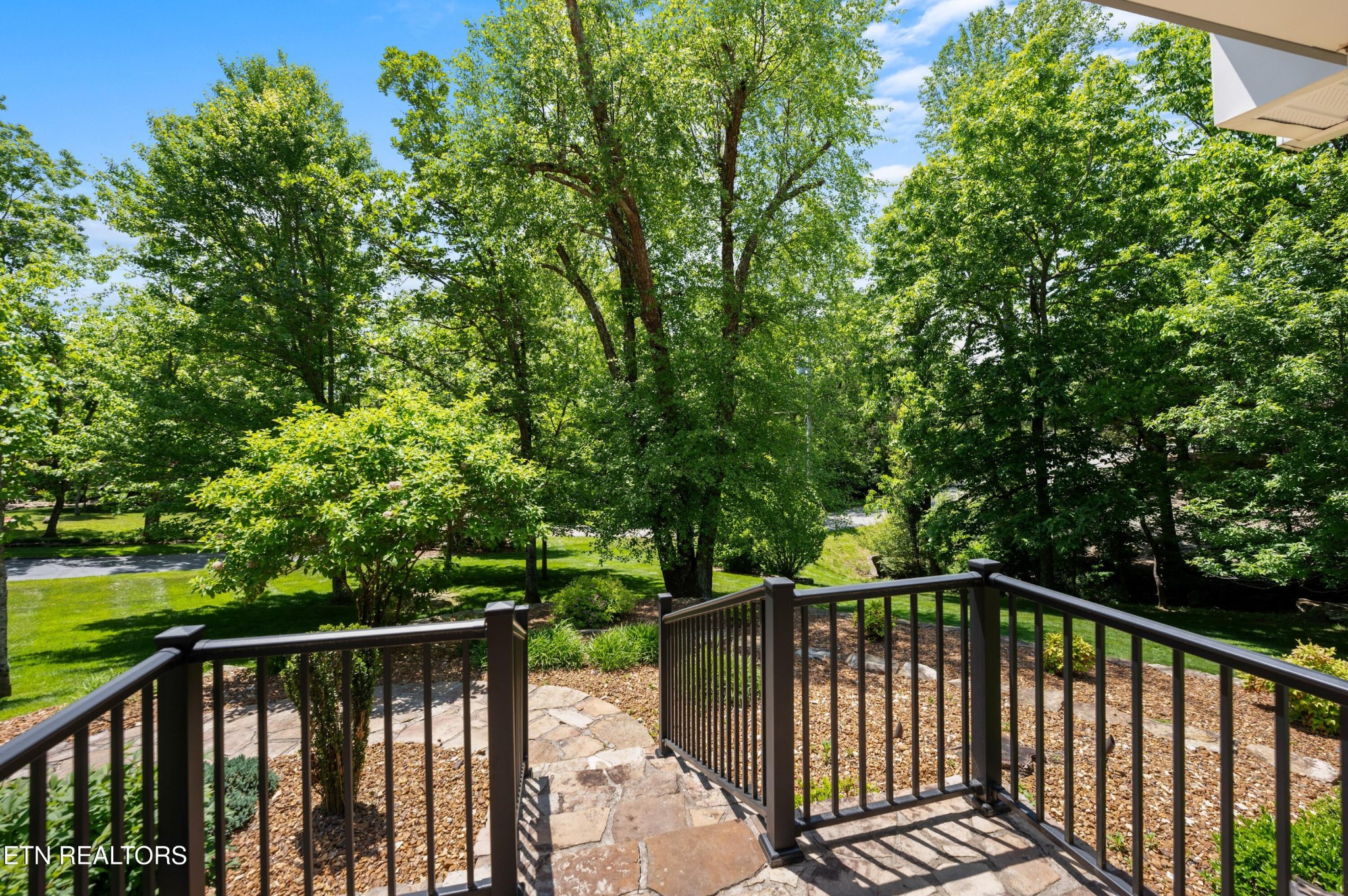 15 Cloverdale Circle Crossville TN 38558