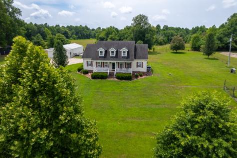 1301 Rogues Fork Road Bethpage TN 37022