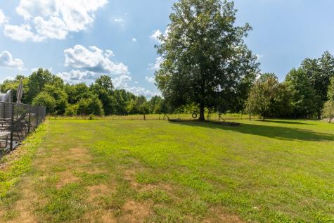 1301 Rogues Fork Road Bethpage TN 37022