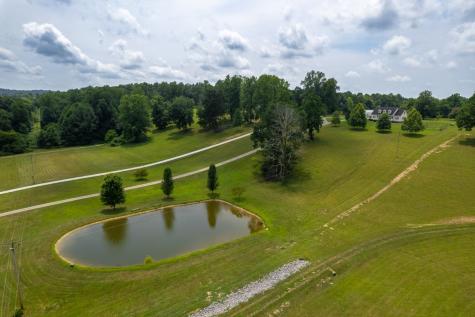 1301 Rogues Fork Road Bethpage TN 37022