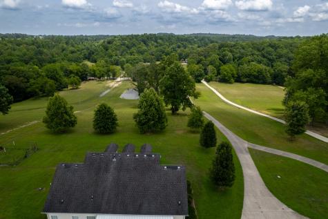 1301 Rogues Fork Road Bethpage TN 37022