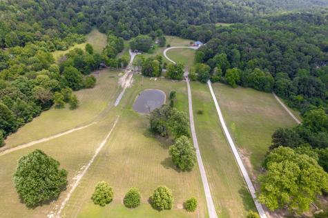 1301 Rogues Fork Road Bethpage TN 37022