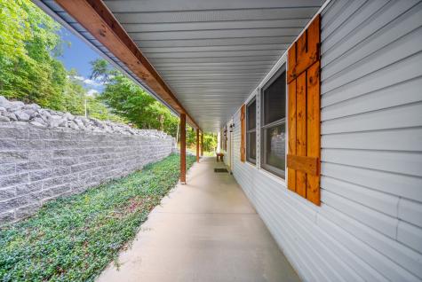 438 Harbor Drive Bumpus Mills TN 37028