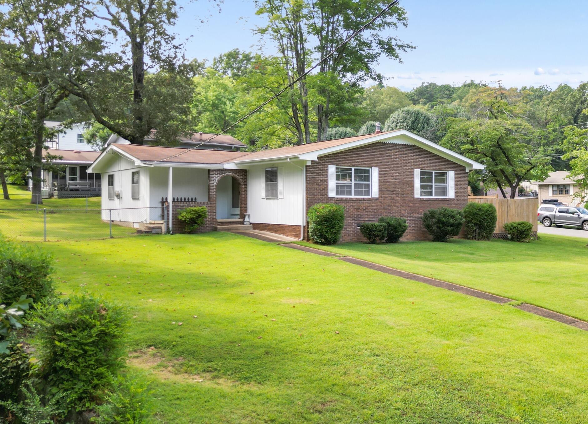 4543 N Ravenwood Drive Chattanooga TN 37415