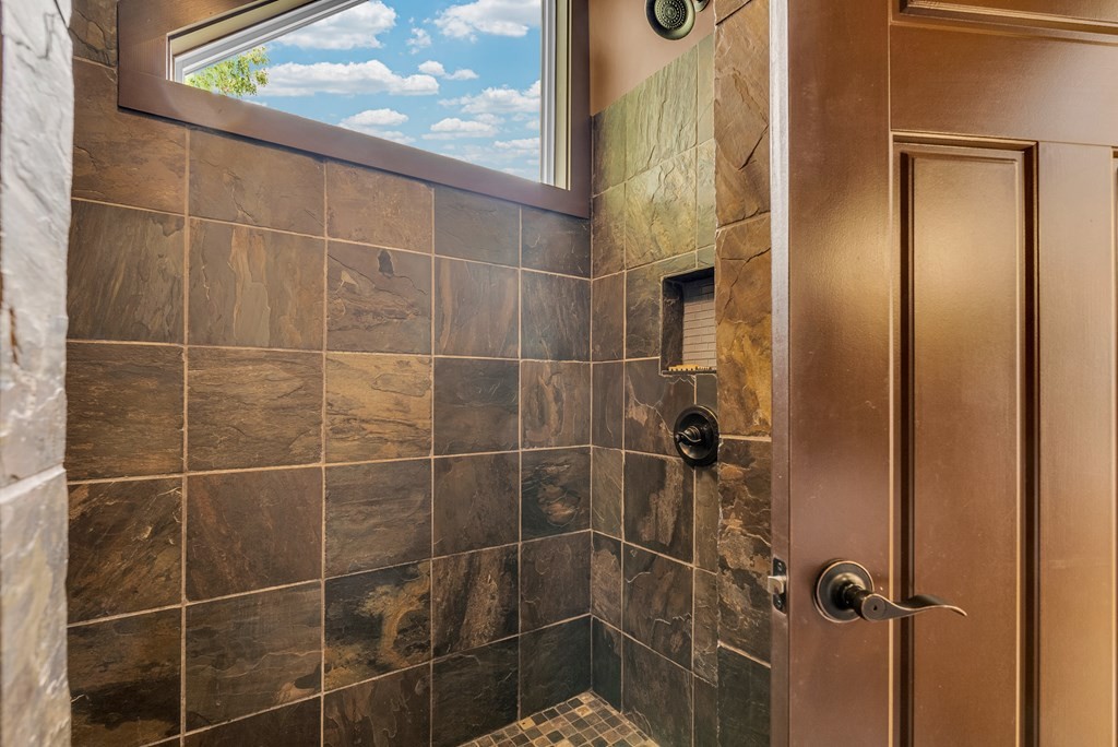136 Rocky River Shores Drive Rock Island TN 38581