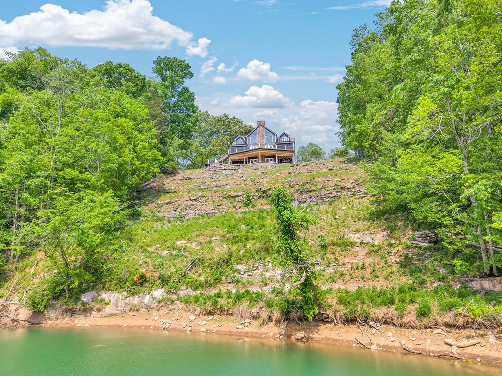 136 Rocky River Shores Drive Rock Island TN 38581
