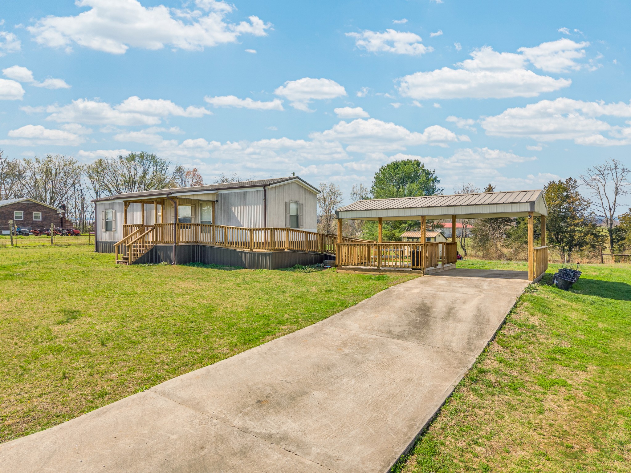 137 Parrish Lane Sparta TN 38583