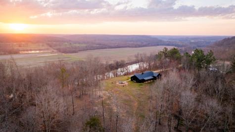 7050 Bakerville Road Waverly TN 37185