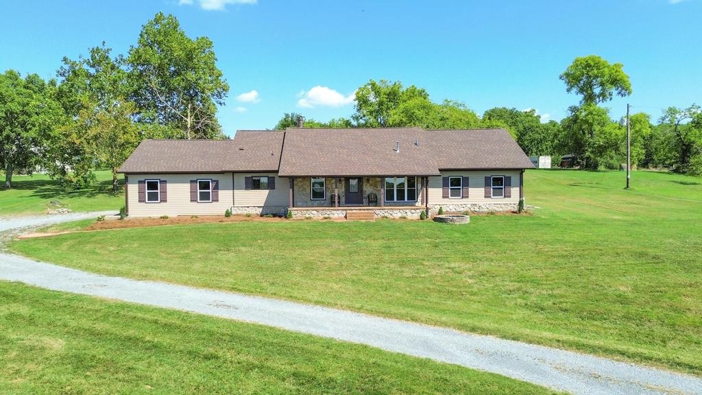 1029 Robertson Road, NE Gallatin TN 37066