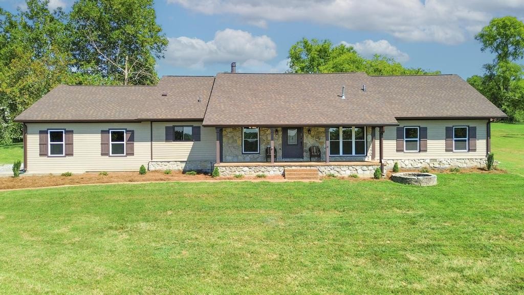 1029 Robertson Road, NE Gallatin TN 37066
