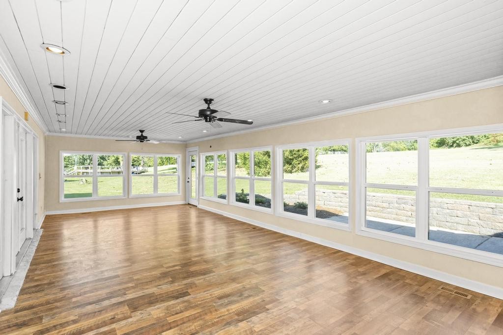 1029 Robertson Road, NE Gallatin TN 37066