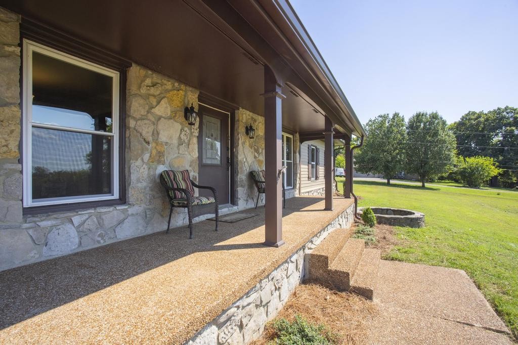 1029 Robertson Road, NE Gallatin TN 37066