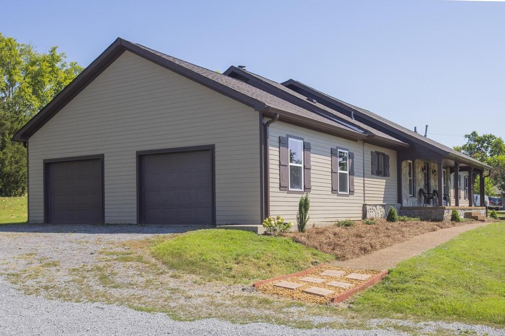 1029 Robertson Road, NE Gallatin TN 37066
